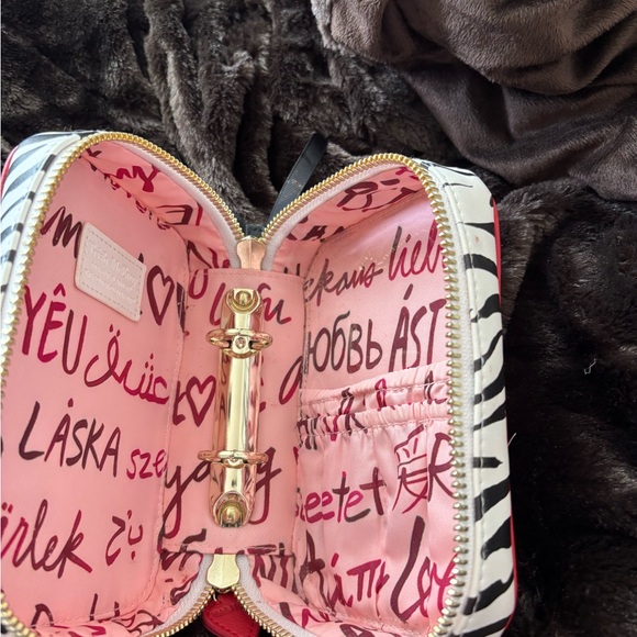 Trish McEvoy Makeup Planner - Picture 5 of 10